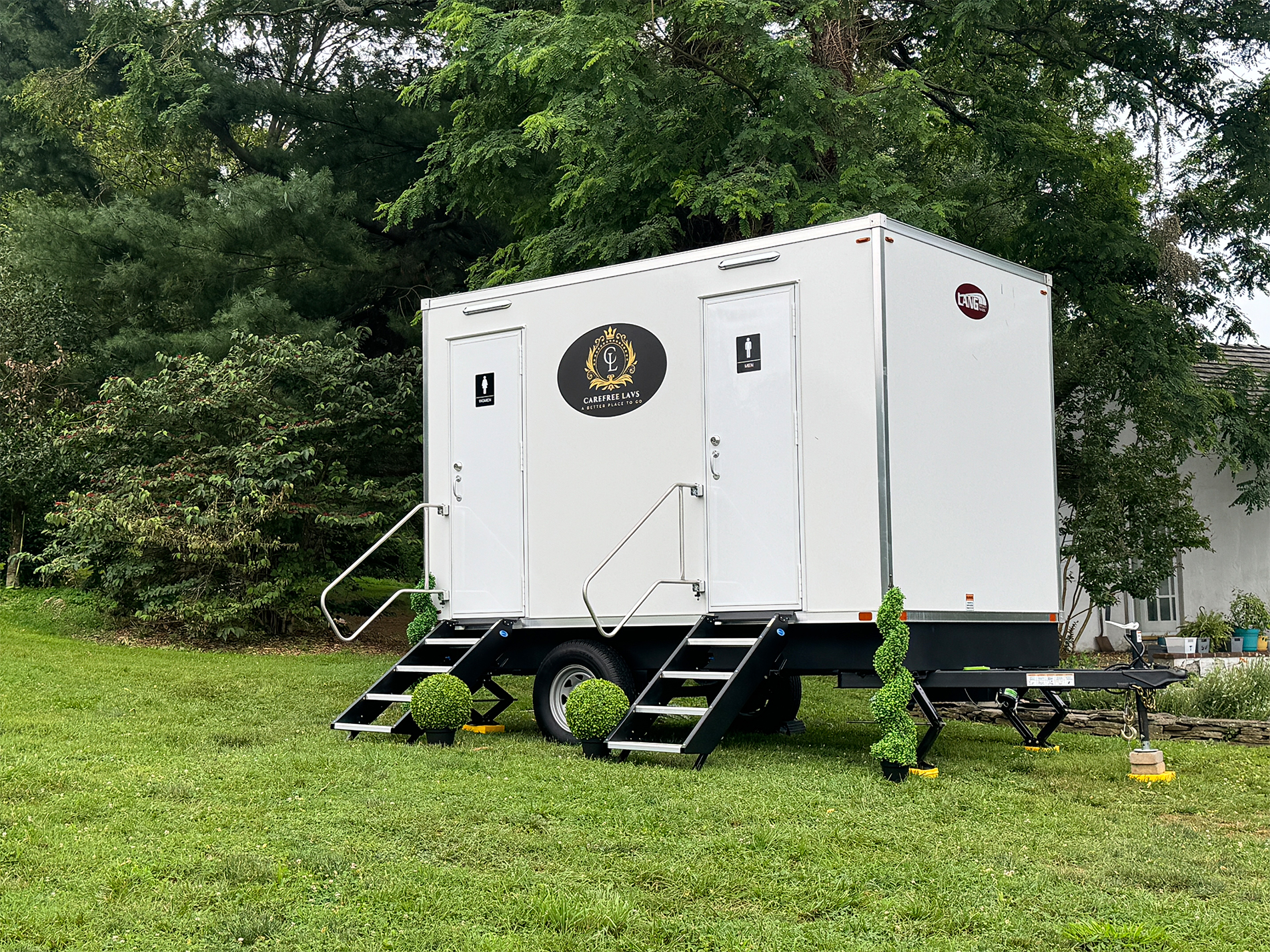 Carefree Lavs Luxury Restroom Trailer Rentals Philadelphia, Exton, Chester Springs, Pennsylvania 5-Station Exterior 2