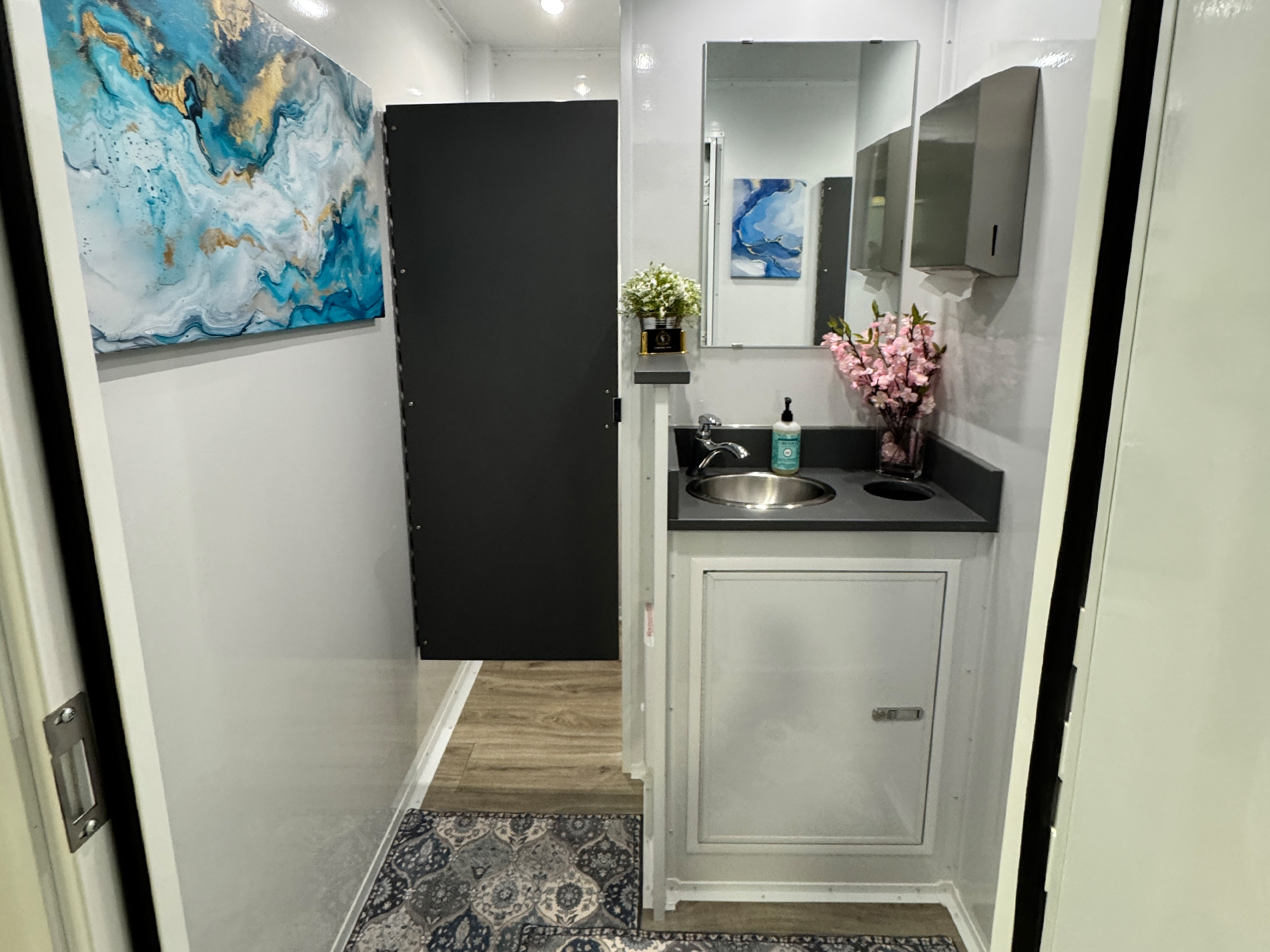 Carefree Lavs Luxury Restroom Trailer Rentals Philadelphia, Exton, Chester Springs, Pennsylvania 5-Station Interior 1