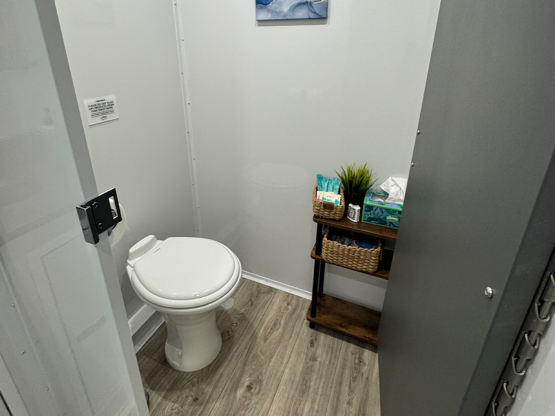 Carefree Lavs Luxury Restroom Trailer Rentals Philadelphia, Exton, Chester Springs, Pennsylvania 5-Station Interior 2